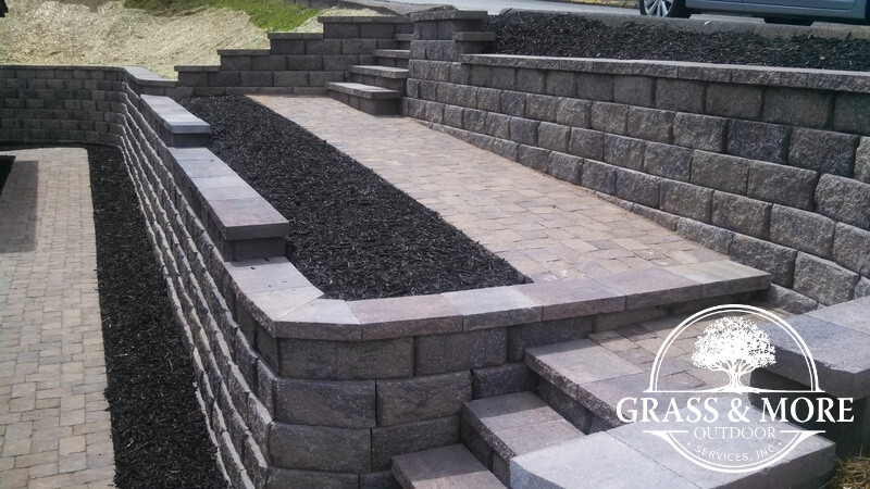 Grass and More Outdoor Retaining Walls